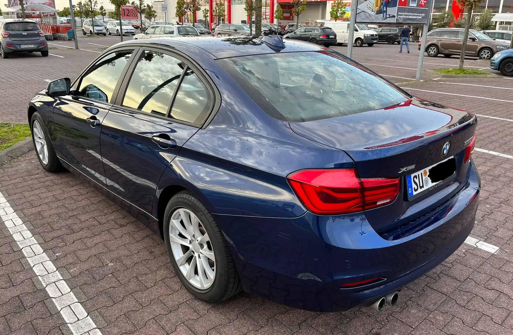 BMW 330 330i Aut. Sport Line Blau - 2