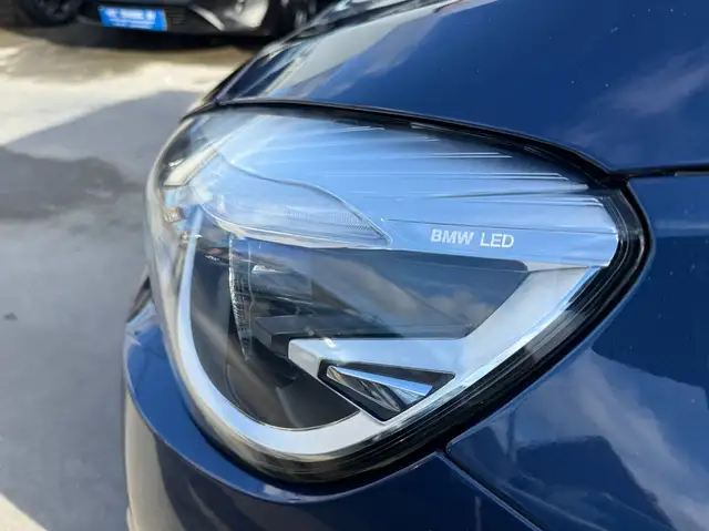 BMW 2 Series view 11