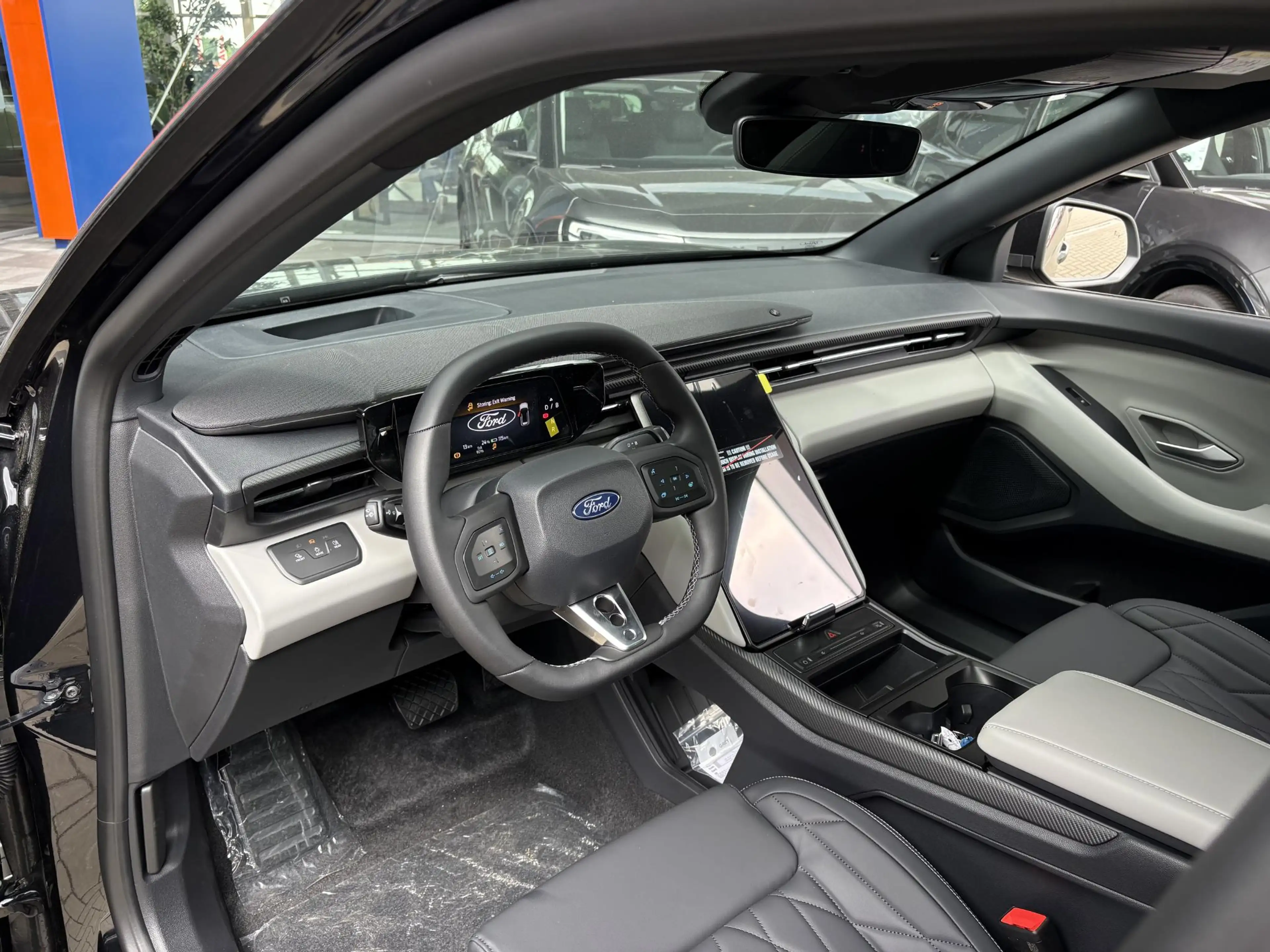 Ford Capri Premium Extended Range RWD 79 kWh | 21 inch | Pano — photo 3