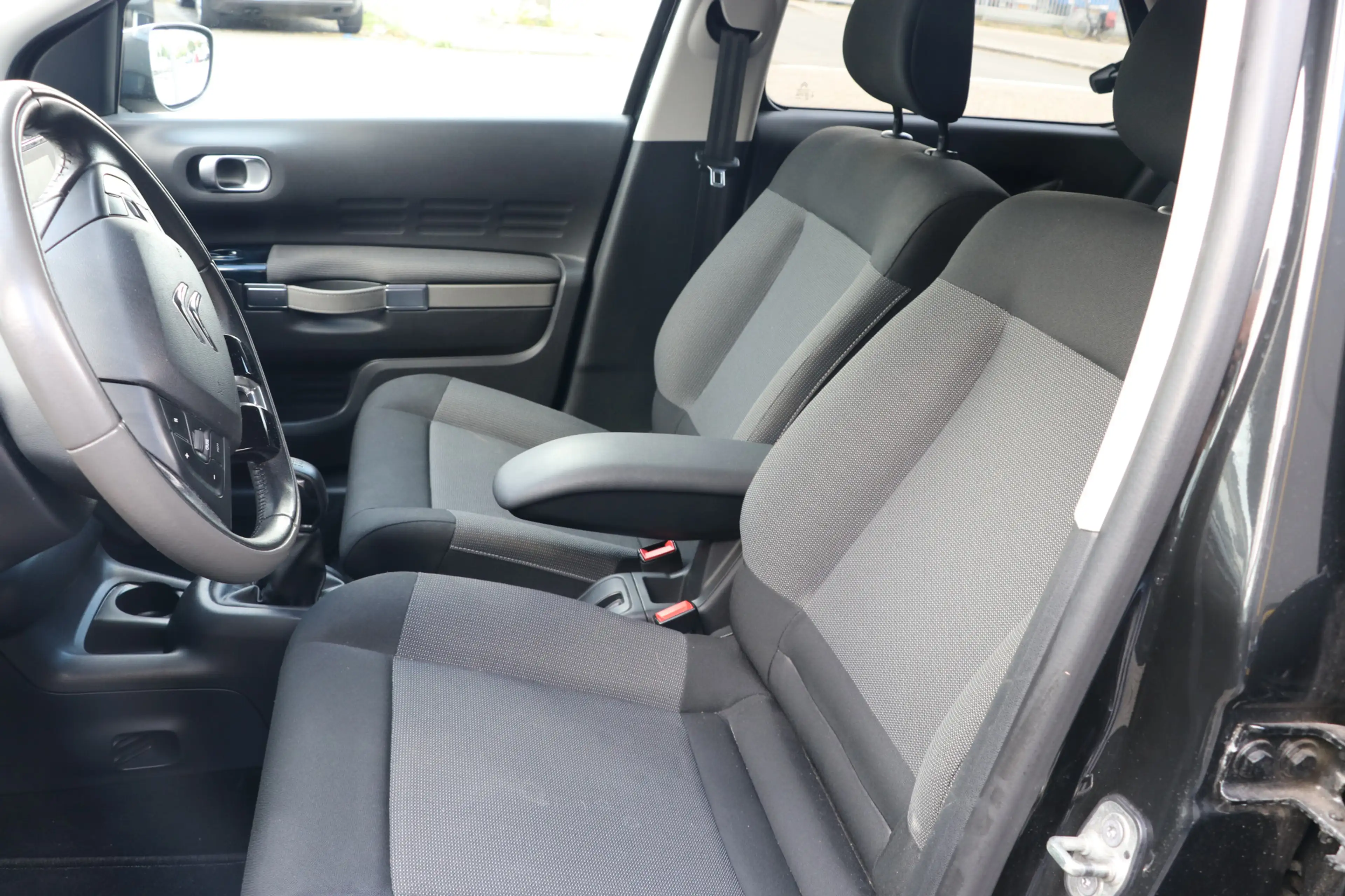 Citroen C4 Cactus 1.2 PureTech One-Tone NAVI|CAMERA|PARK.SENSOR — photo 9
