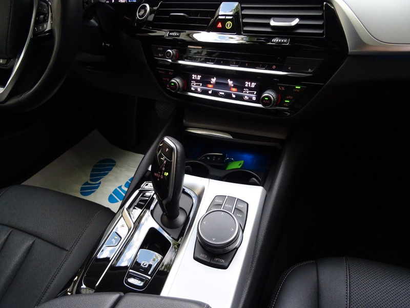 BMW 530 e Touring Aut Navi Leder Laser HUD H/K Keyl. — photo 9