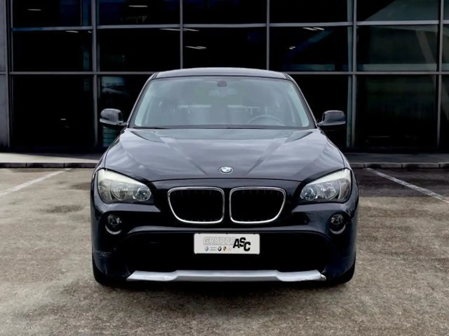 BMW X1 xdrive20d Futura Nero - 2