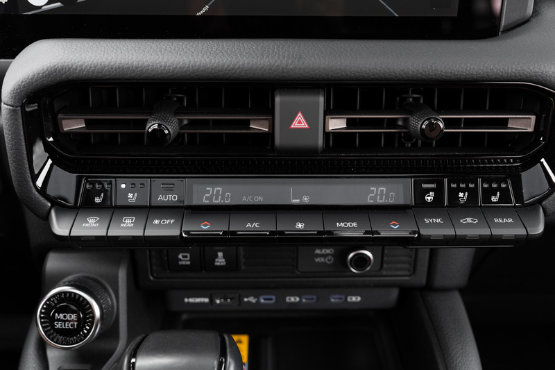 Toyota Land Cruiser 2.8 D-4D Blind Van Navigator — photo 28