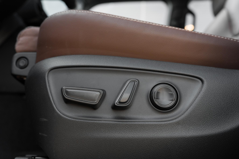 Toyota Land Cruiser 2.8 D-4D Blind Van Navigator — photo 14