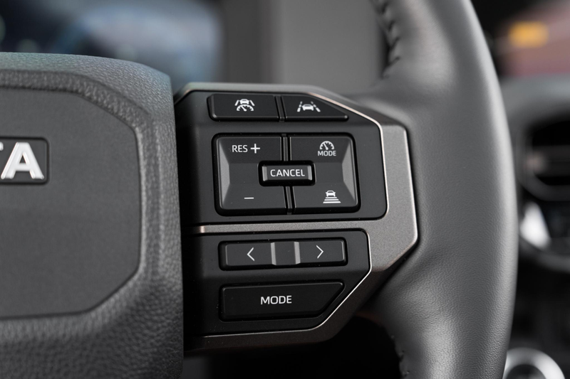 Toyota Land Cruiser 2.8 D-4D Blind Van Navigator — photo 34