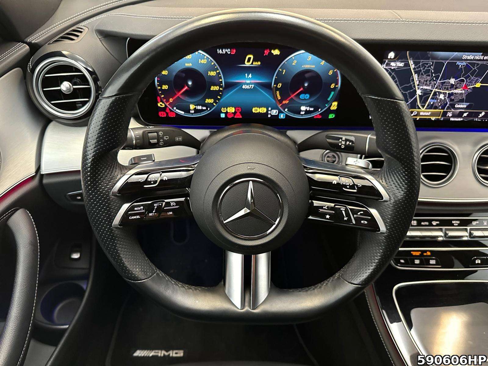 Mercedes-Benz E 300