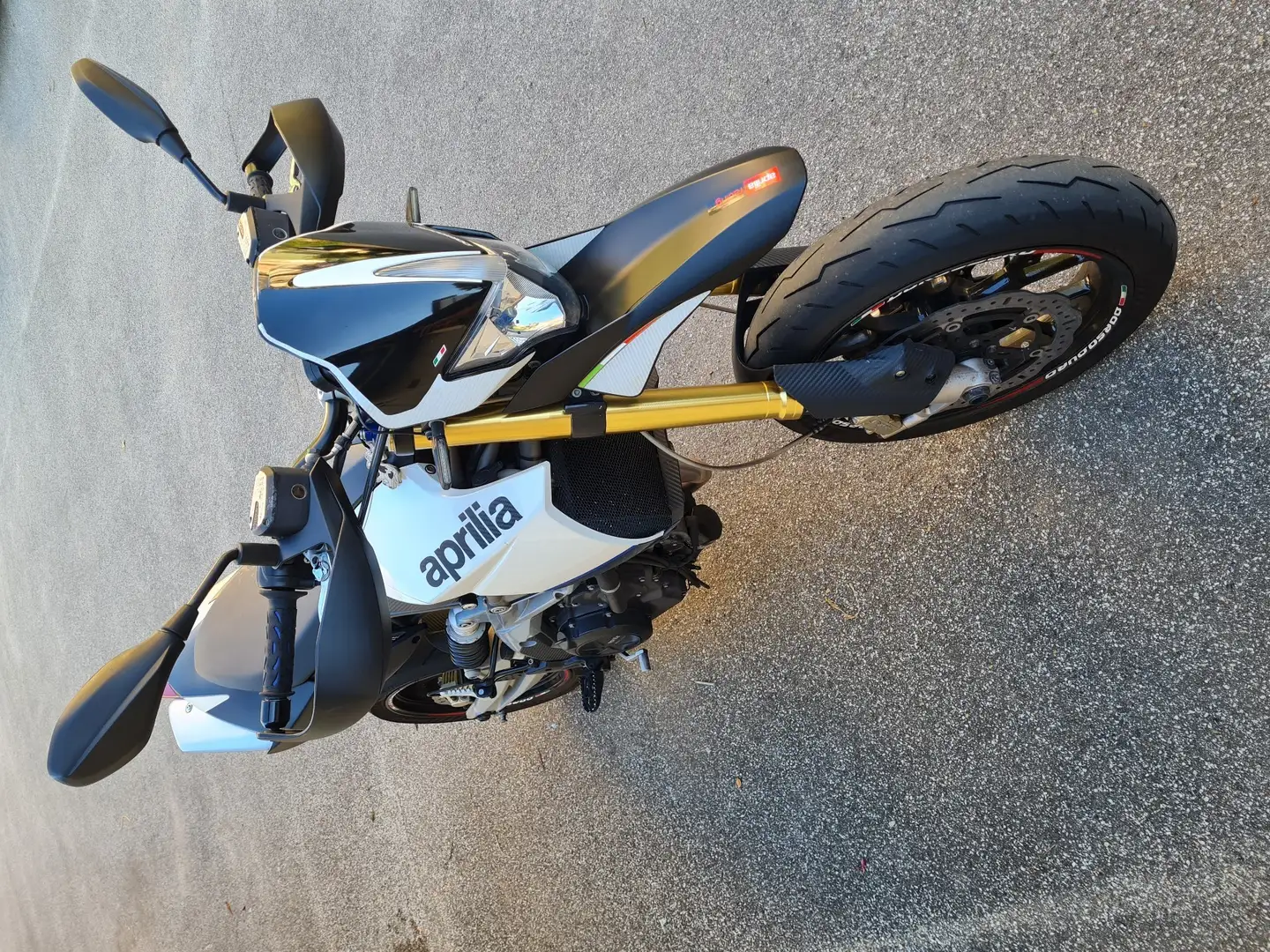 Aprilia Dorsoduro 750 bijela - 2