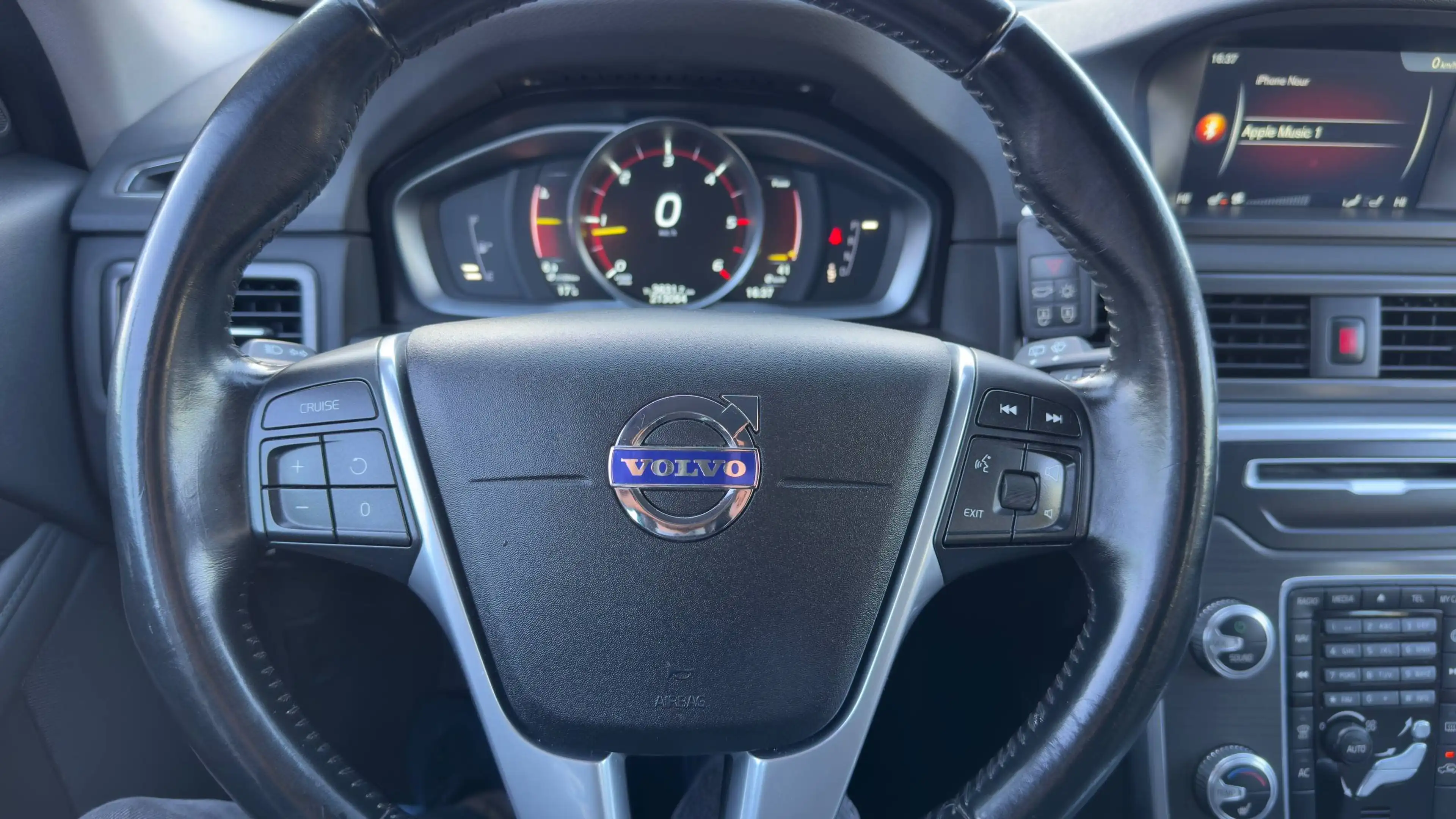 Volvo V70 1.6 D2 Nordic+ — photo 7