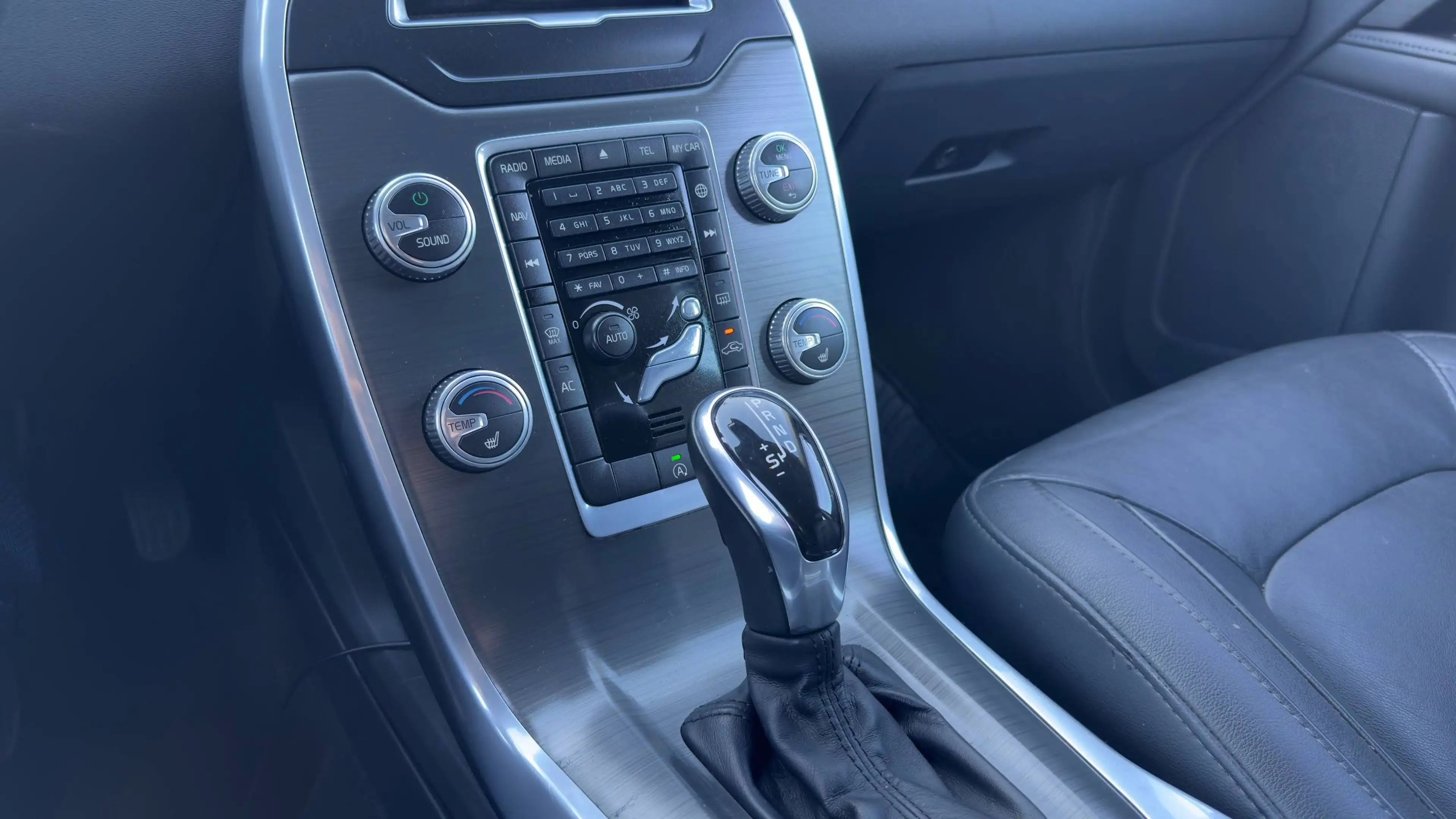 Volvo V70 1.6 D2 Nordic+ — photo 9