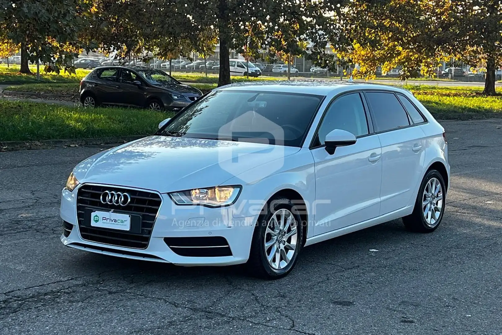 Audi A3 A3 1.6 TDI clean diesel Ambiente Wit - 1