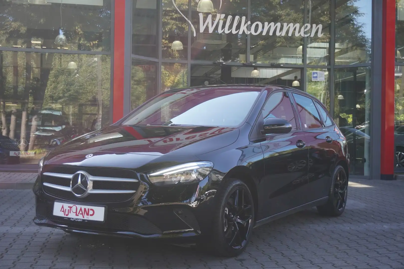 Mercedes-Benz B 250 B250 e Style AUTOMATIK LED NAVI SPUR TOTW T-LEDER Schwarz - 2