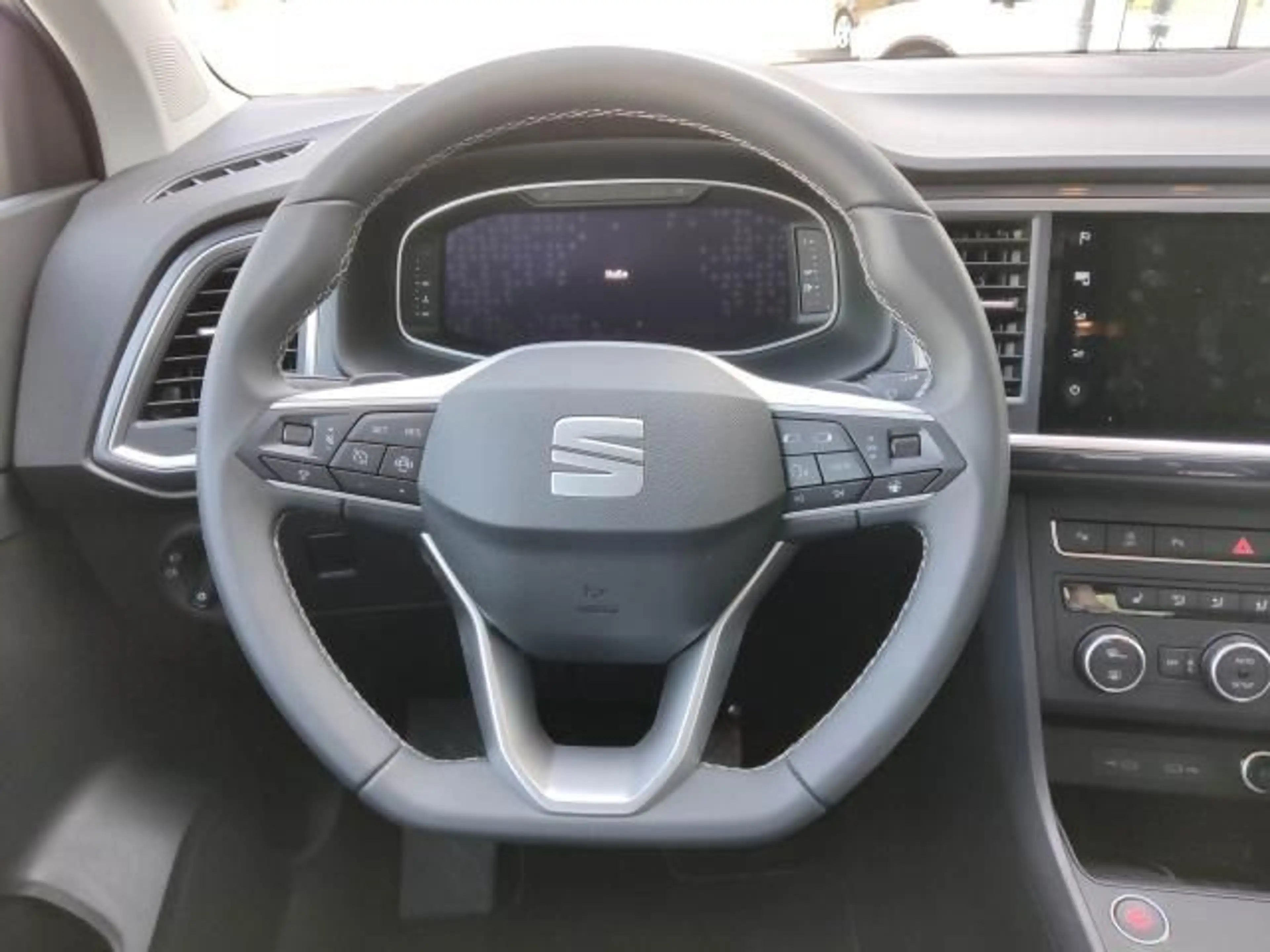 SEAT Ateca ATECA ROAD EDITION 1.5 TSI DSG NAVI AHZV SITZH. — photo 13
