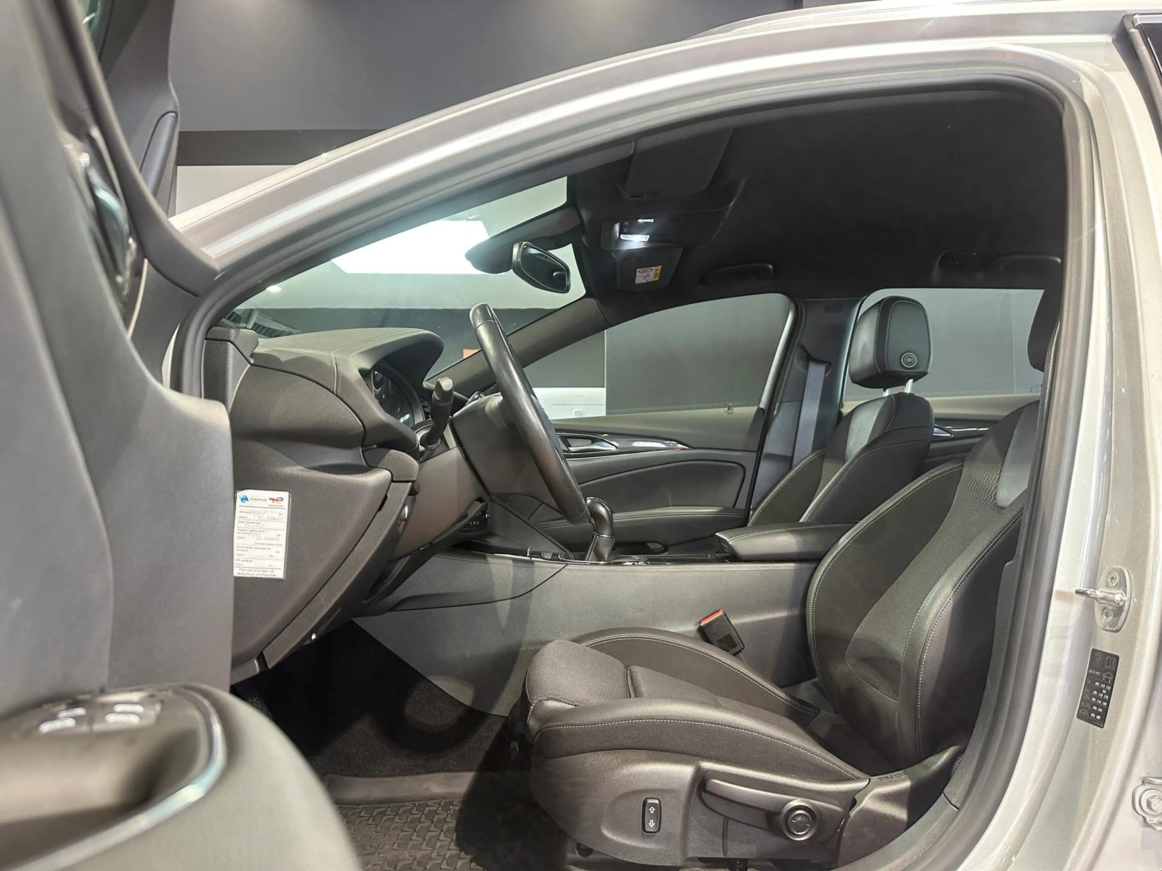 Opel Insignia ST 2.0 ACC HEADUP KEYLESS MATRIX KAMERA — photo 12