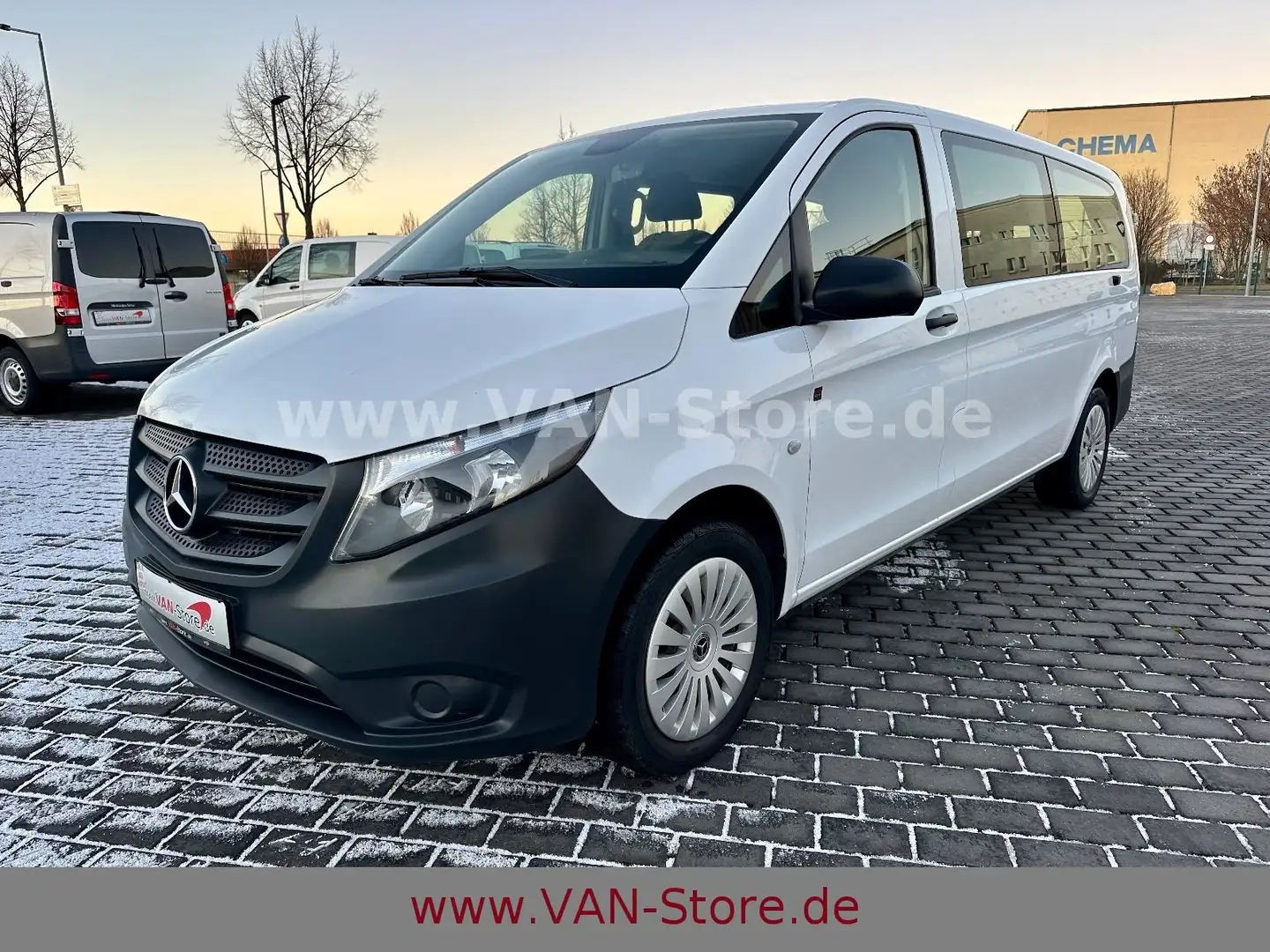 Mercedes-Benz Vito VITO 114 TOURER EXTRALANG AUT/NAVI/DAB/RFK/SHZG Weiß - 2