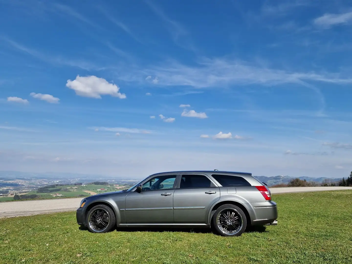 Dodge Magnum SRT8 Grau - 1