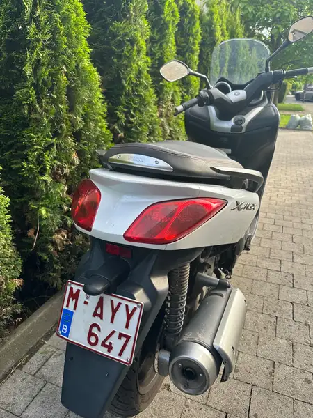 Yamaha XMAX 125 - foto 8
