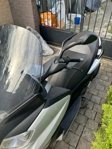 Yamaha XMAX 125 - foto 4