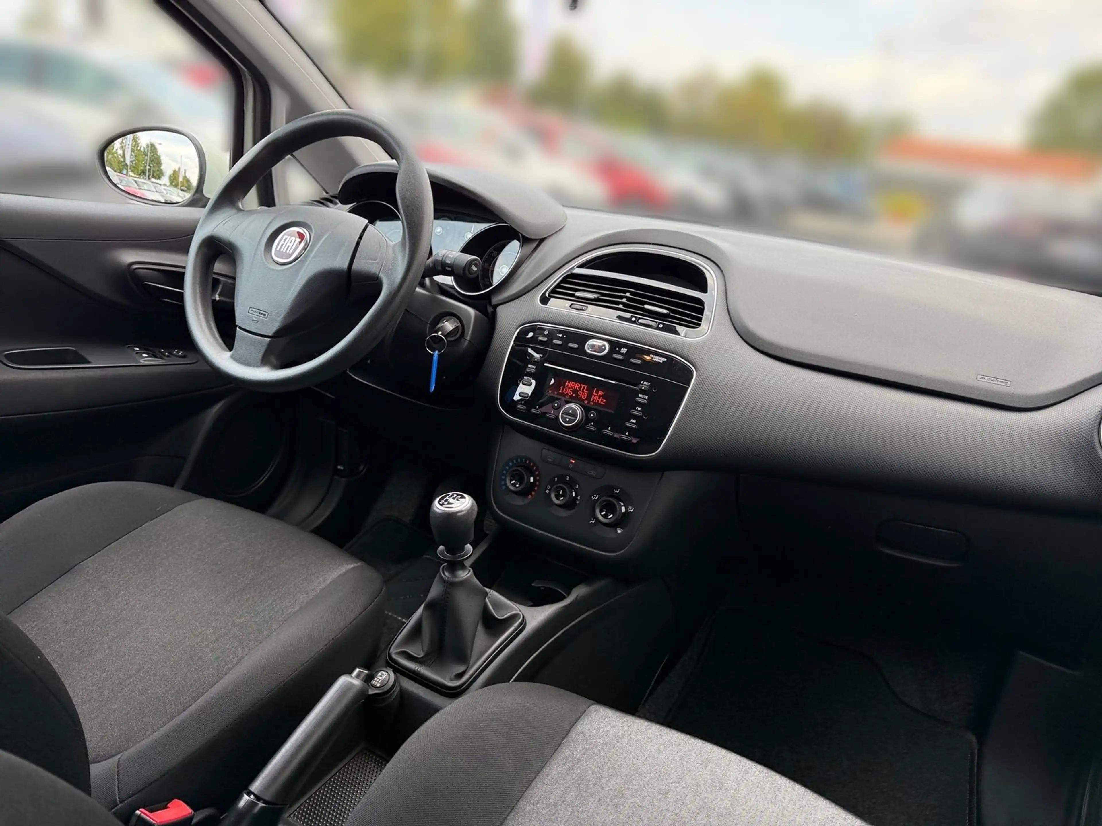 Fiat Punto 1.2 Young Klima Tagfahrlicht — photo 14