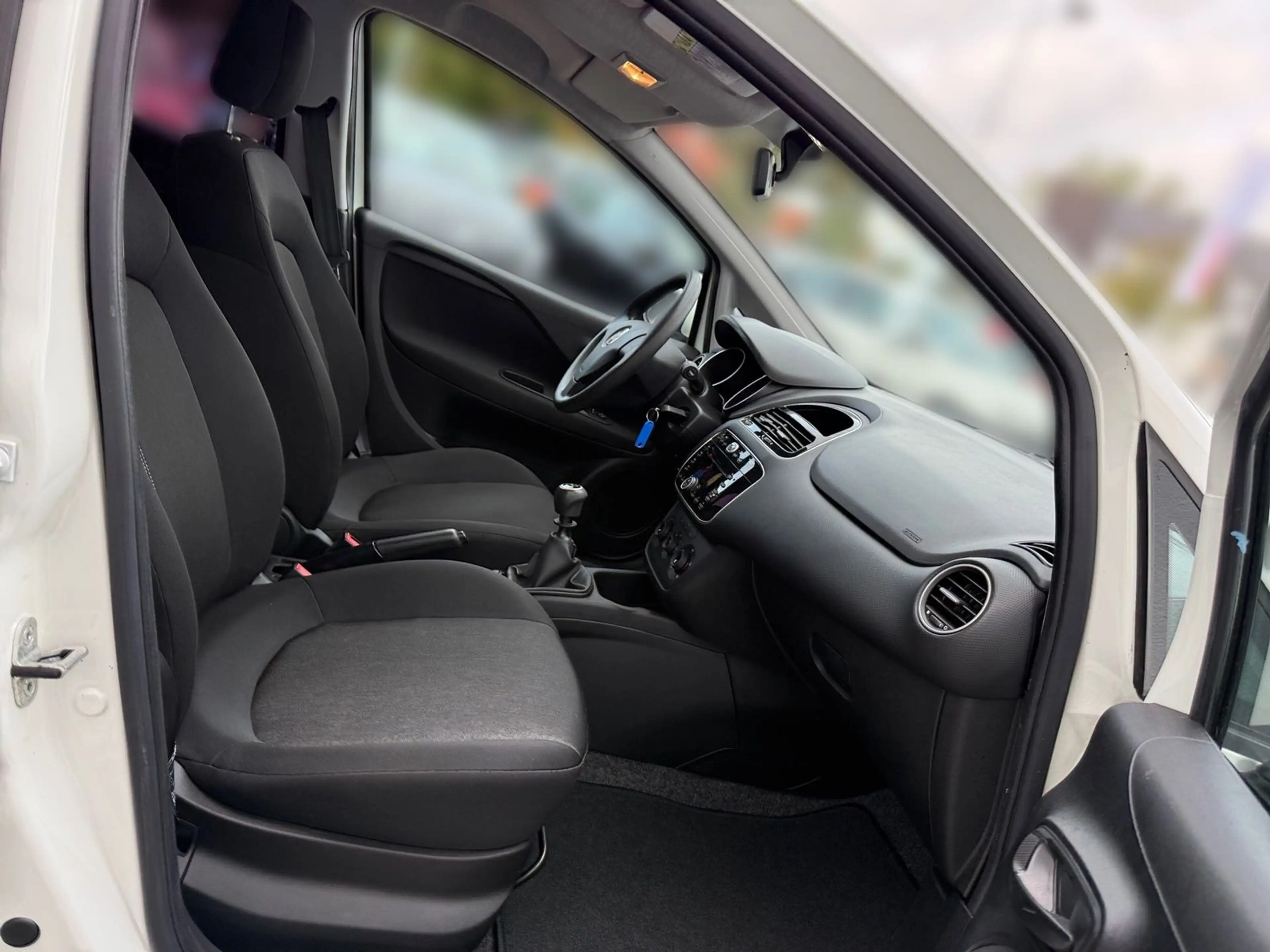 Fiat Punto 1.2 Young Klima Tagfahrlicht — photo 15
