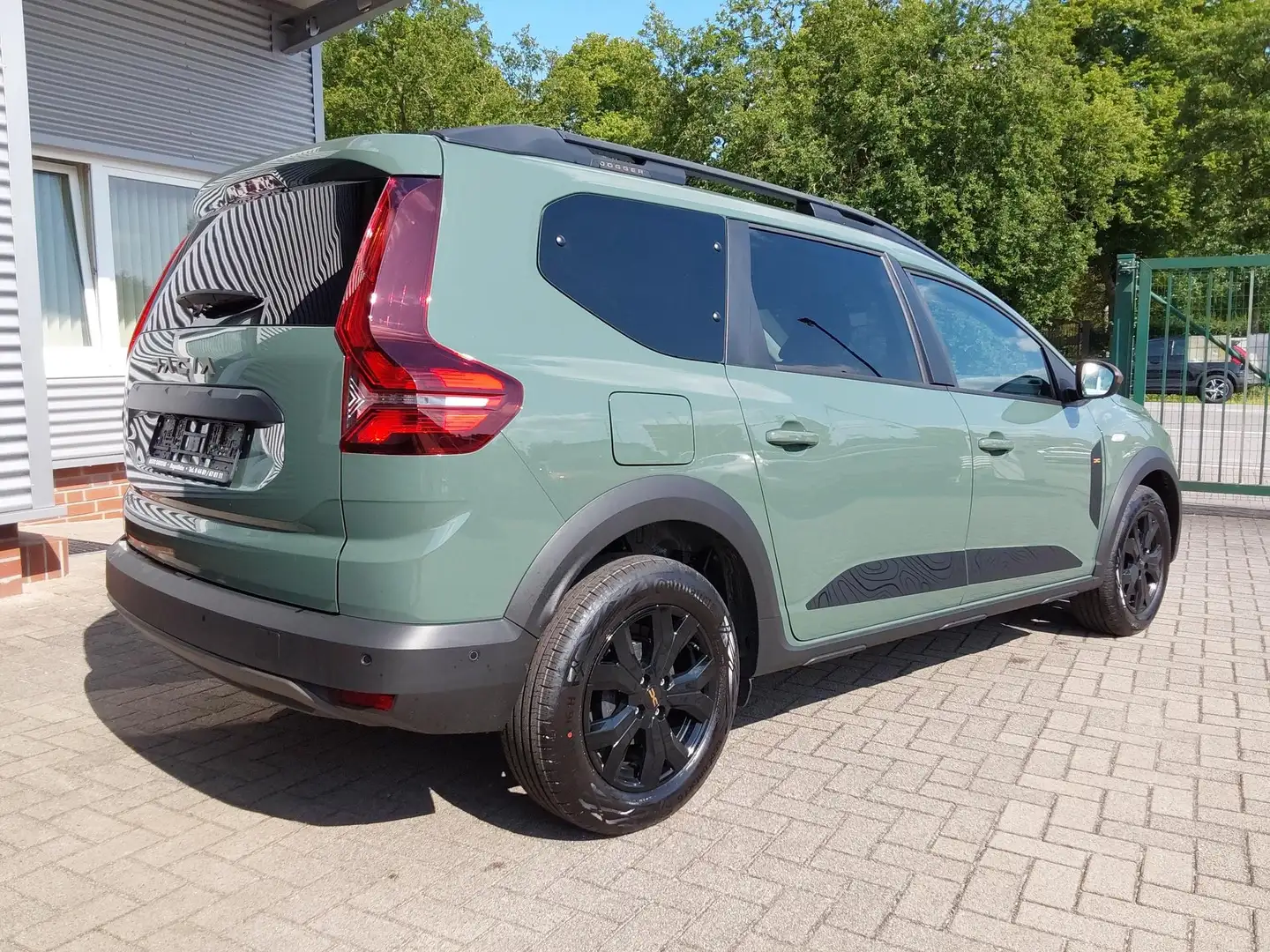 Dacia Jogger 1.0 TCe 110 Extreme+ APP/SHZ/LED/PDC/KAM/NAV 81... Vert - 2