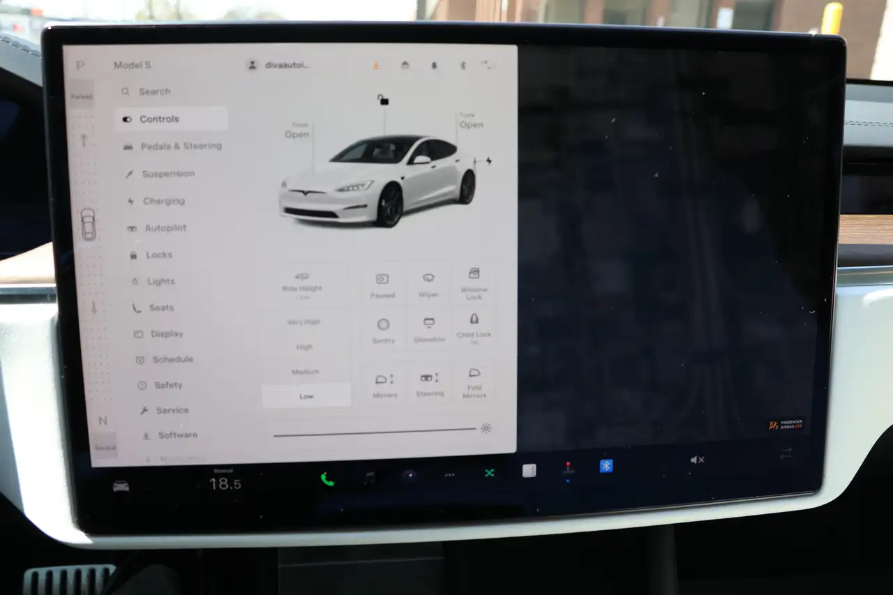 Tesla Model S снимка Tesla Model S