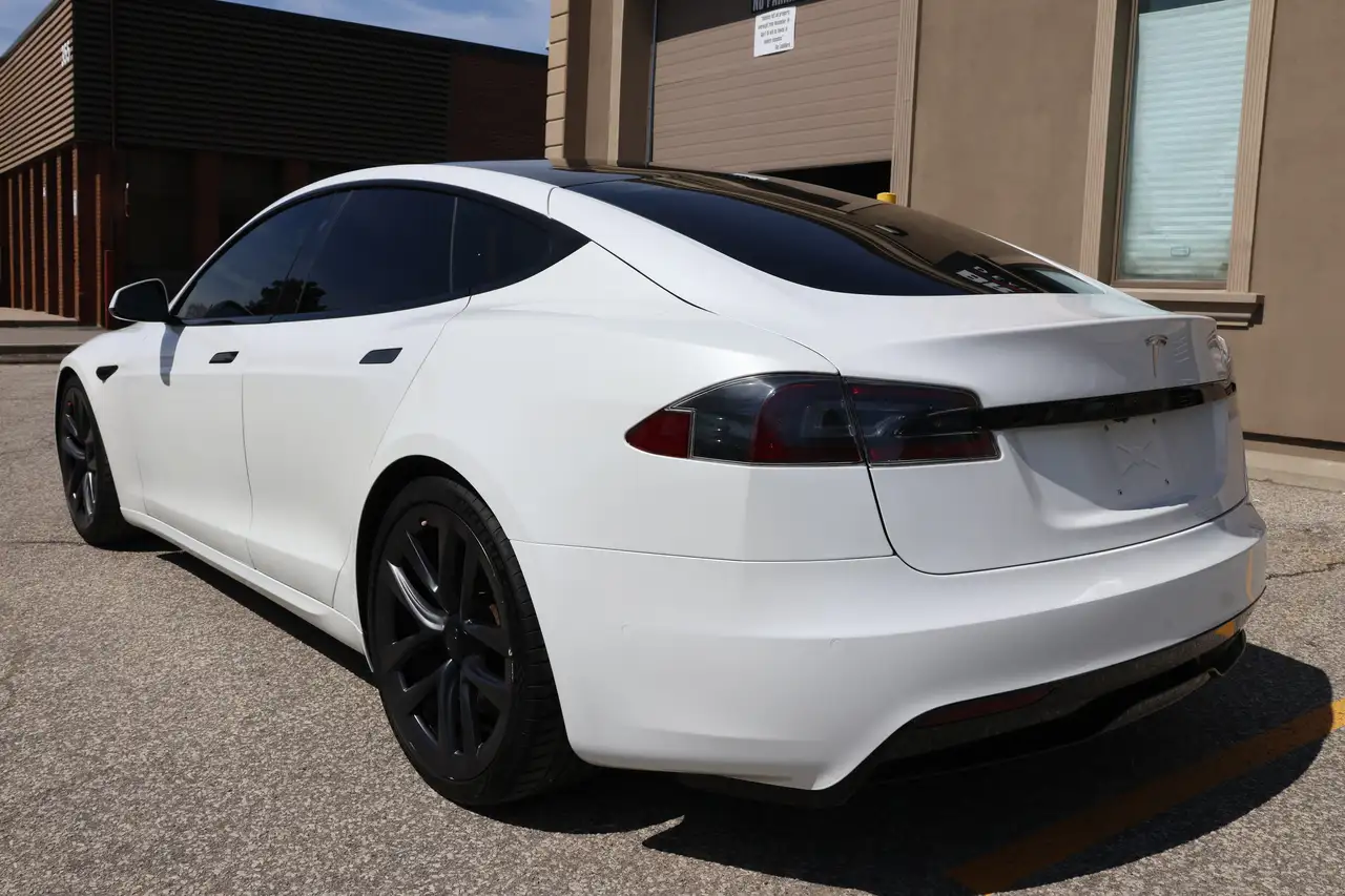 Tesla Model S снимка Tesla Model S