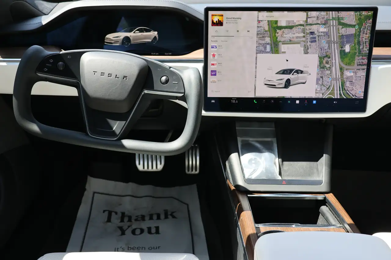 Tesla Model S снимка Tesla Model S