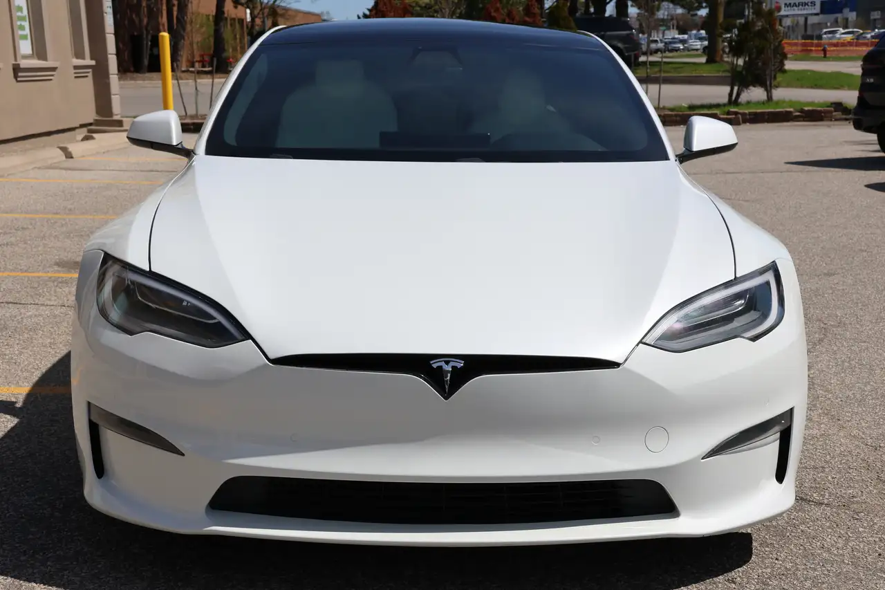 Tesla Model S снимка Tesla Model S