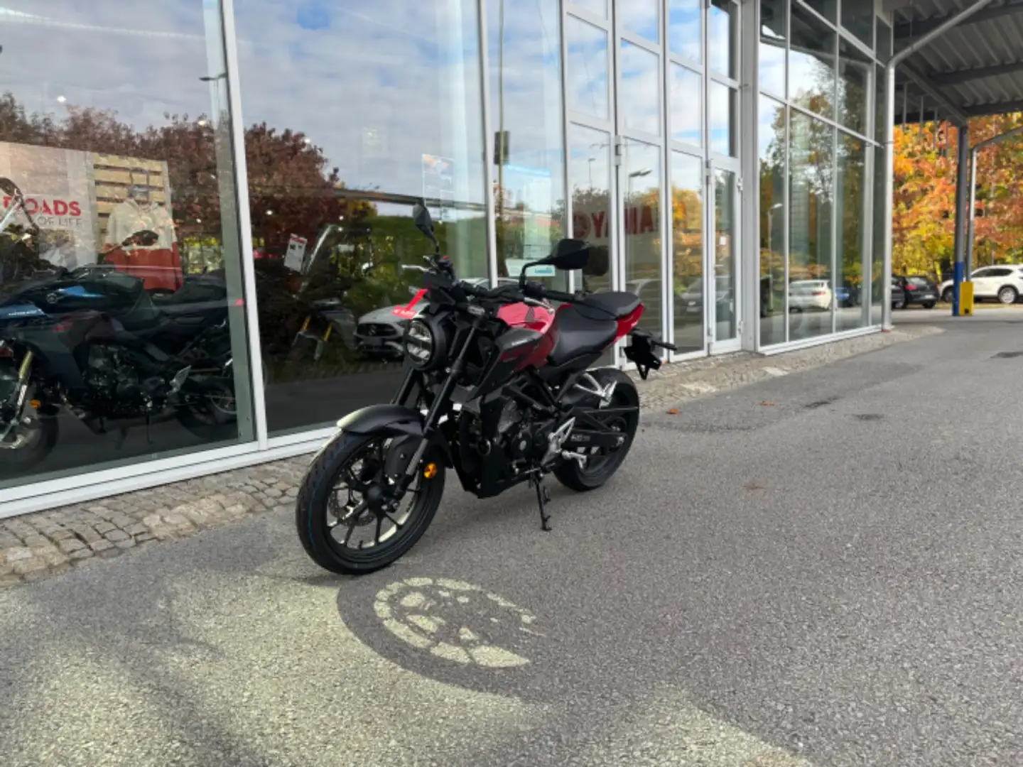 Honda CB 125 R 2025 Rot - 2
