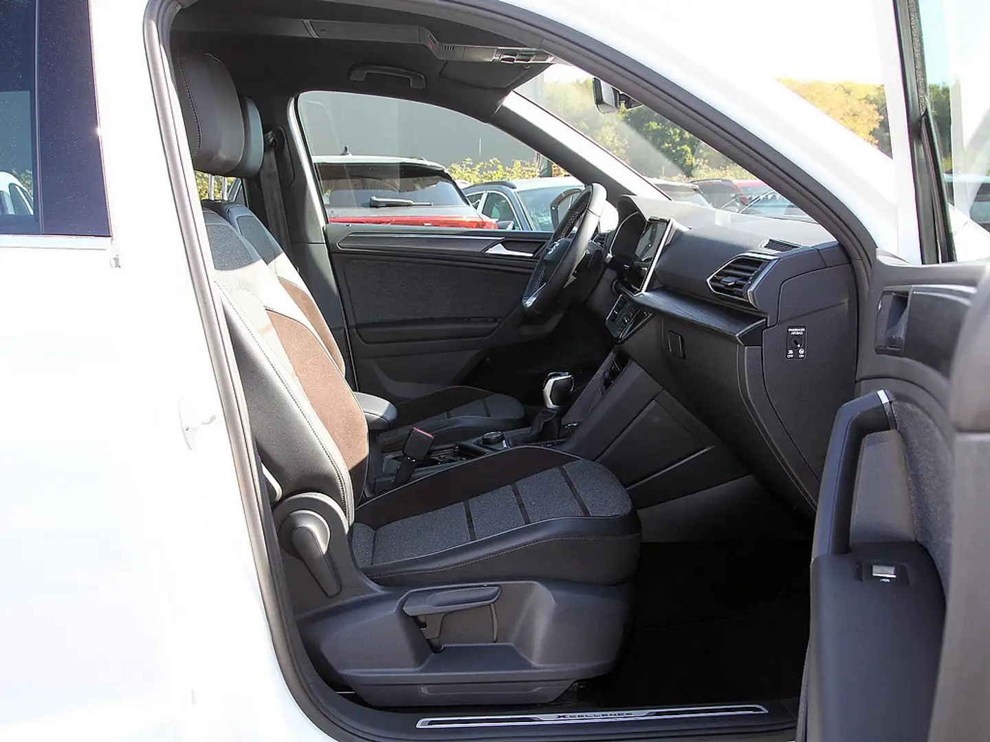 SEAT Tarraco 2.0 TDI Xcellence 4Drive NAVI AHK 360 Weiß - 2