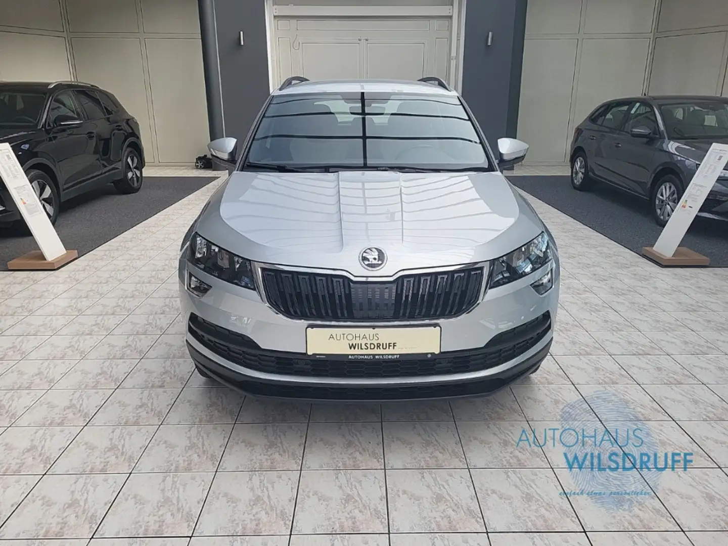 Skoda Karoq Style 1.5 TSI DSG PDC 8 Fach Garantie 1/26 Silber - 2