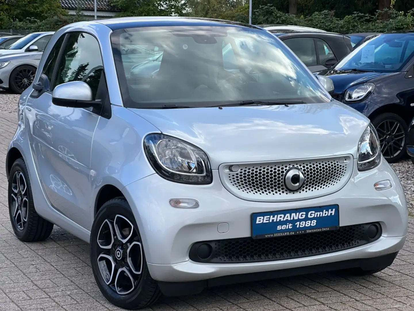 smart forTwo *66kW*PANORAMA*PASSION*SITZHEIZUNG Argent - 1