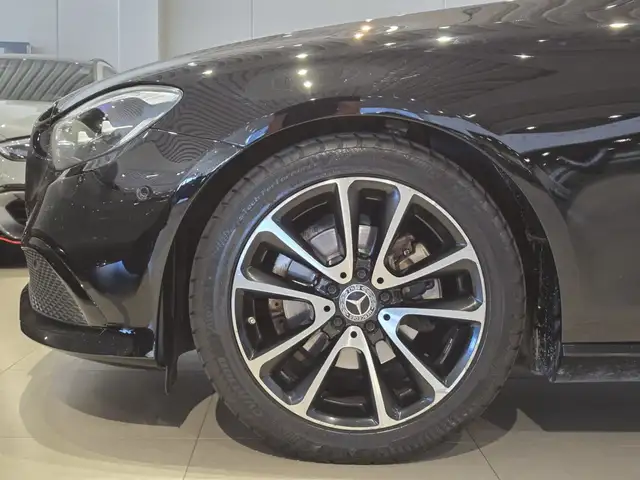Mercedes-Benz E-Class view 10