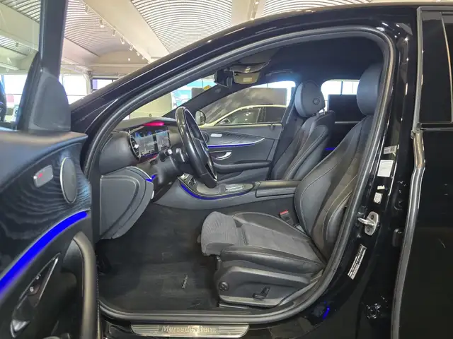 Mercedes-Benz E-Class view 17