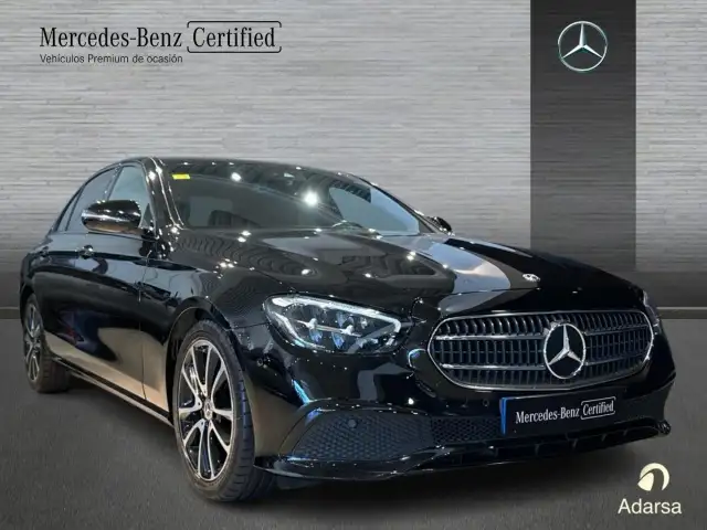 Mercedes-Benz E-Class view 3