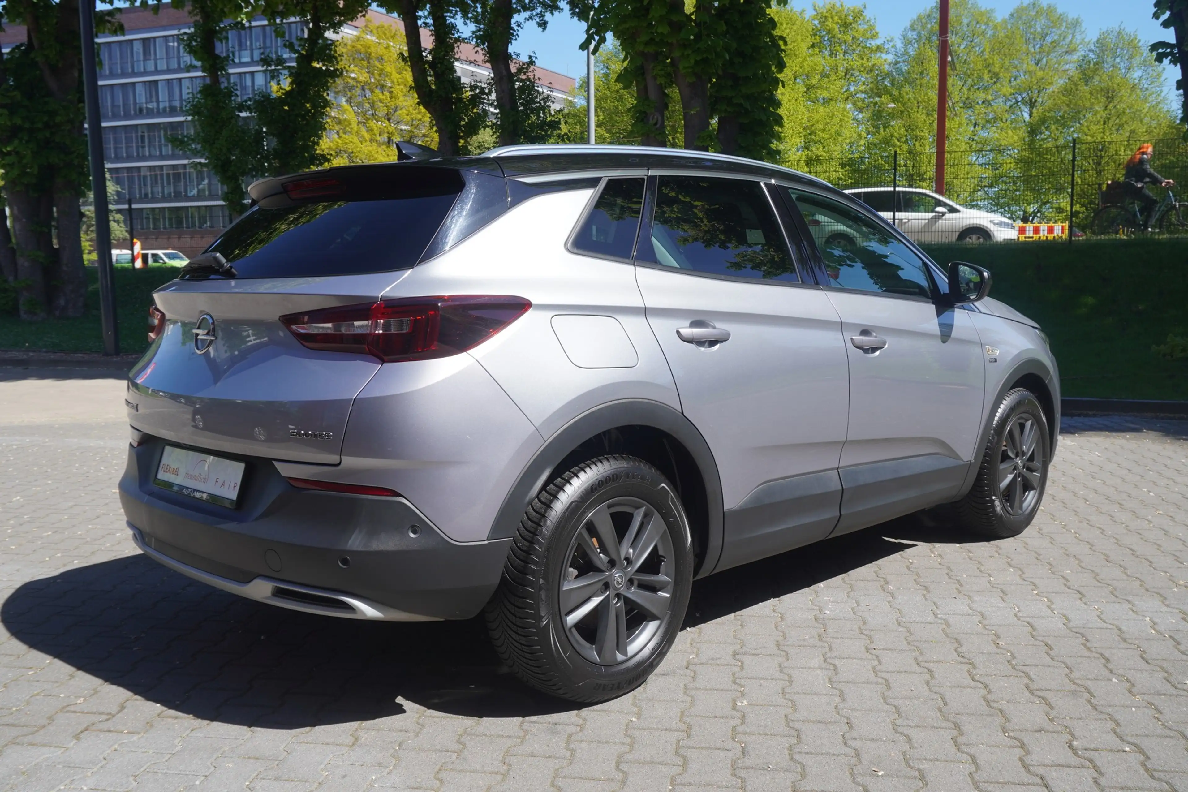 Opel Grandland 1.2 Elegance LED Navi Totwinkel Kamera — photo 6