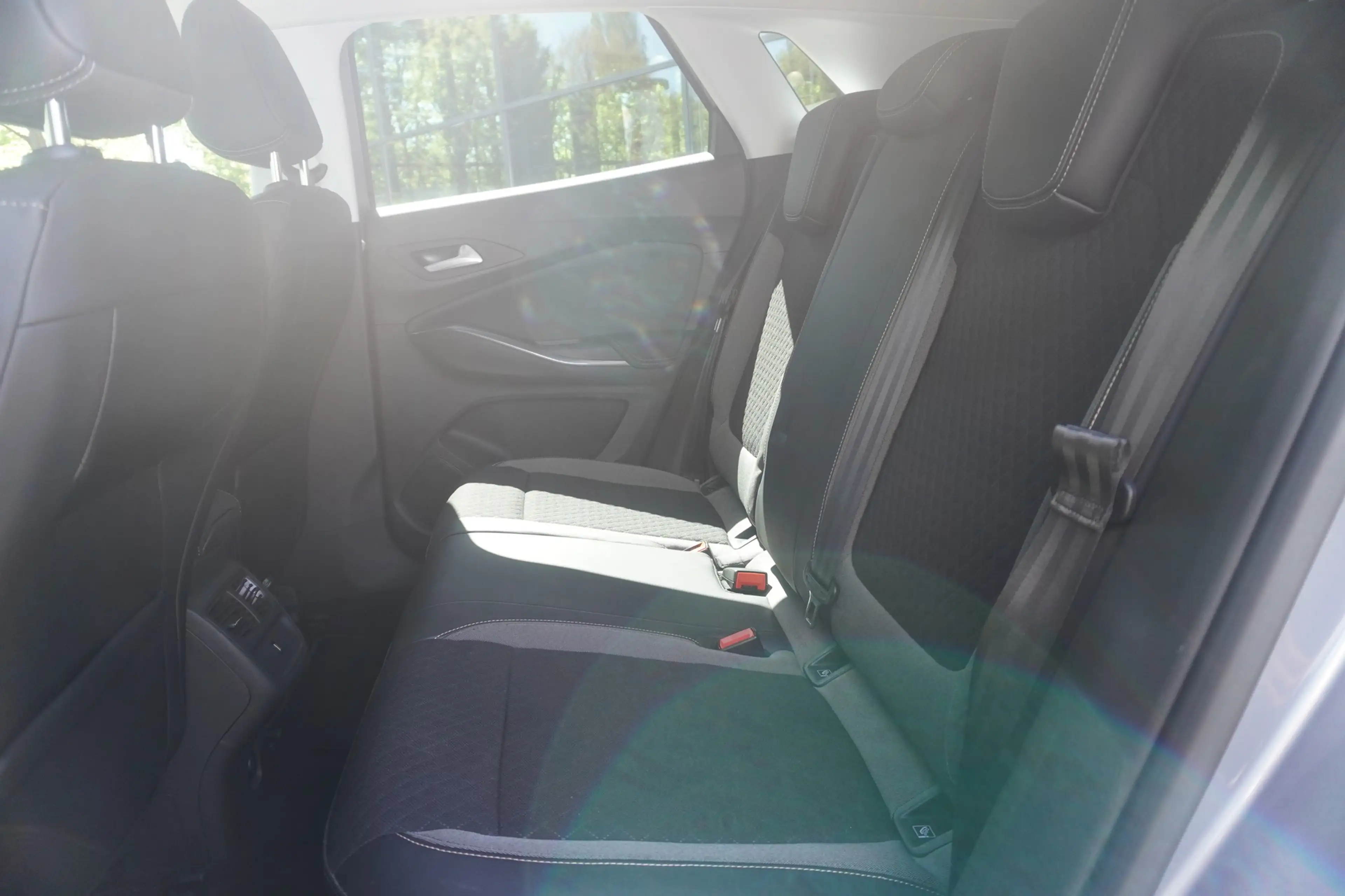 Opel Grandland 1.2 Elegance LED Navi Totwinkel Kamera — photo 12