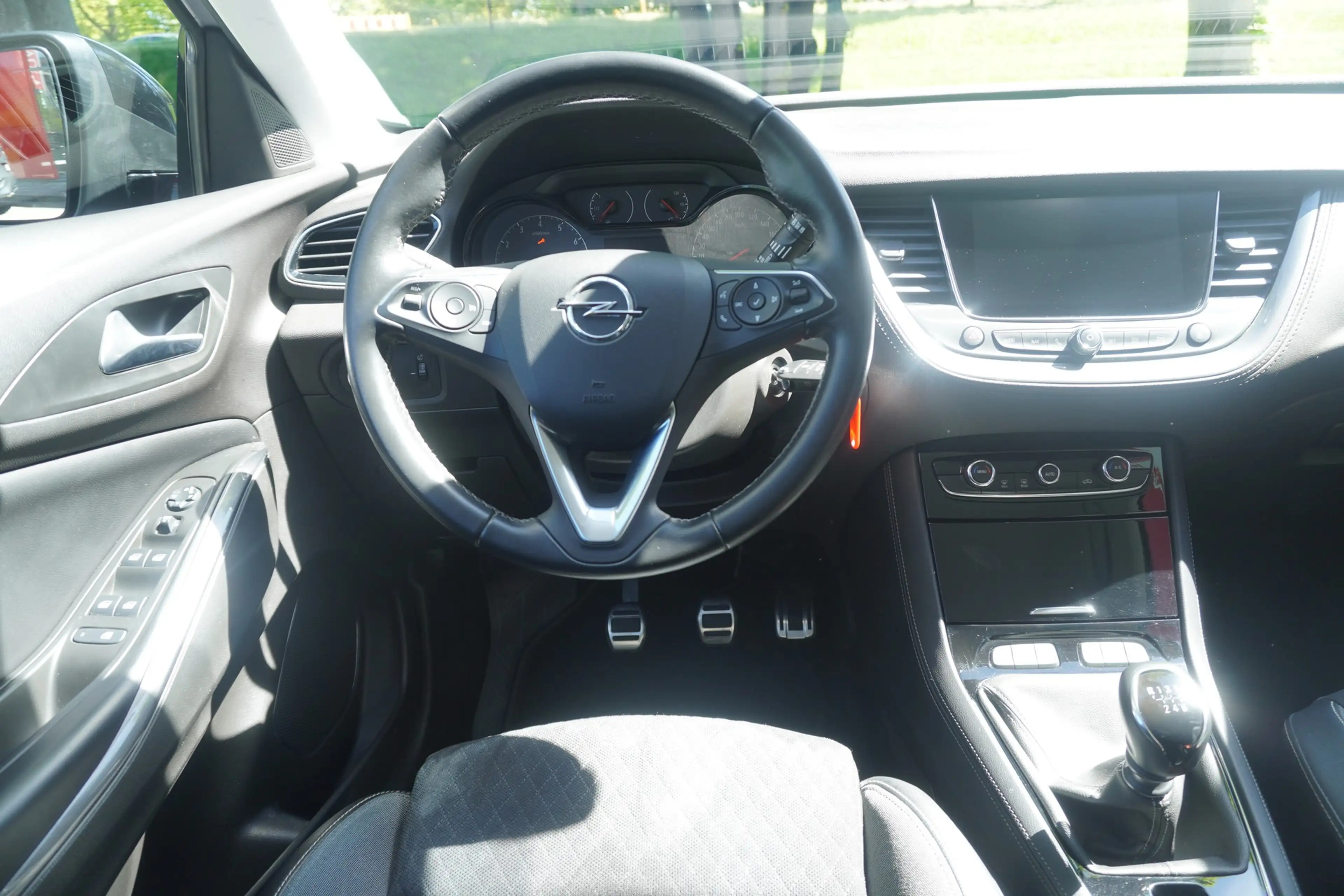 Opel Grandland 1.2 Elegance LED Navi Totwinkel Kamera — photo 15