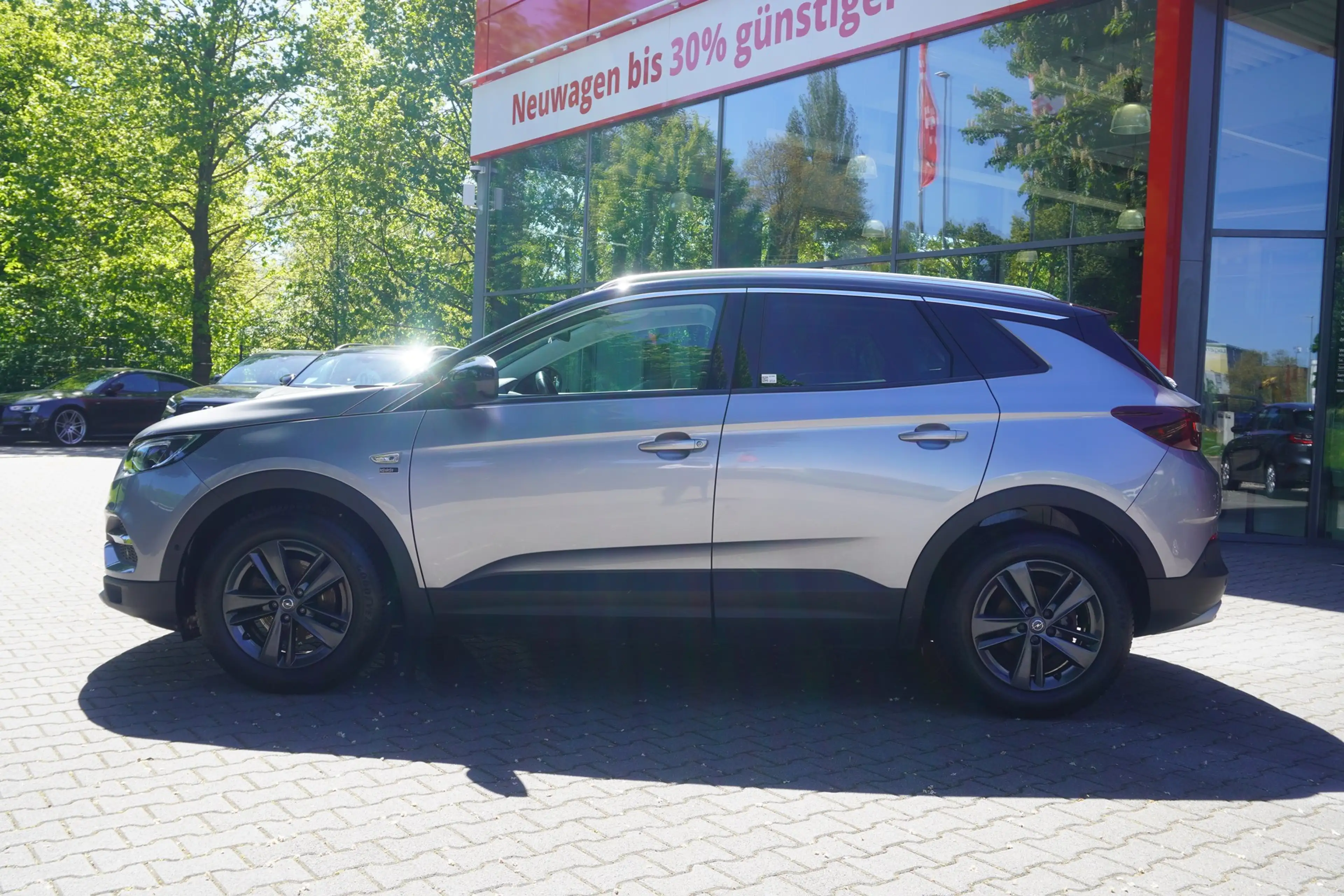 Opel Grandland 1.2 Elegance LED Navi Totwinkel Kamera — photo 9