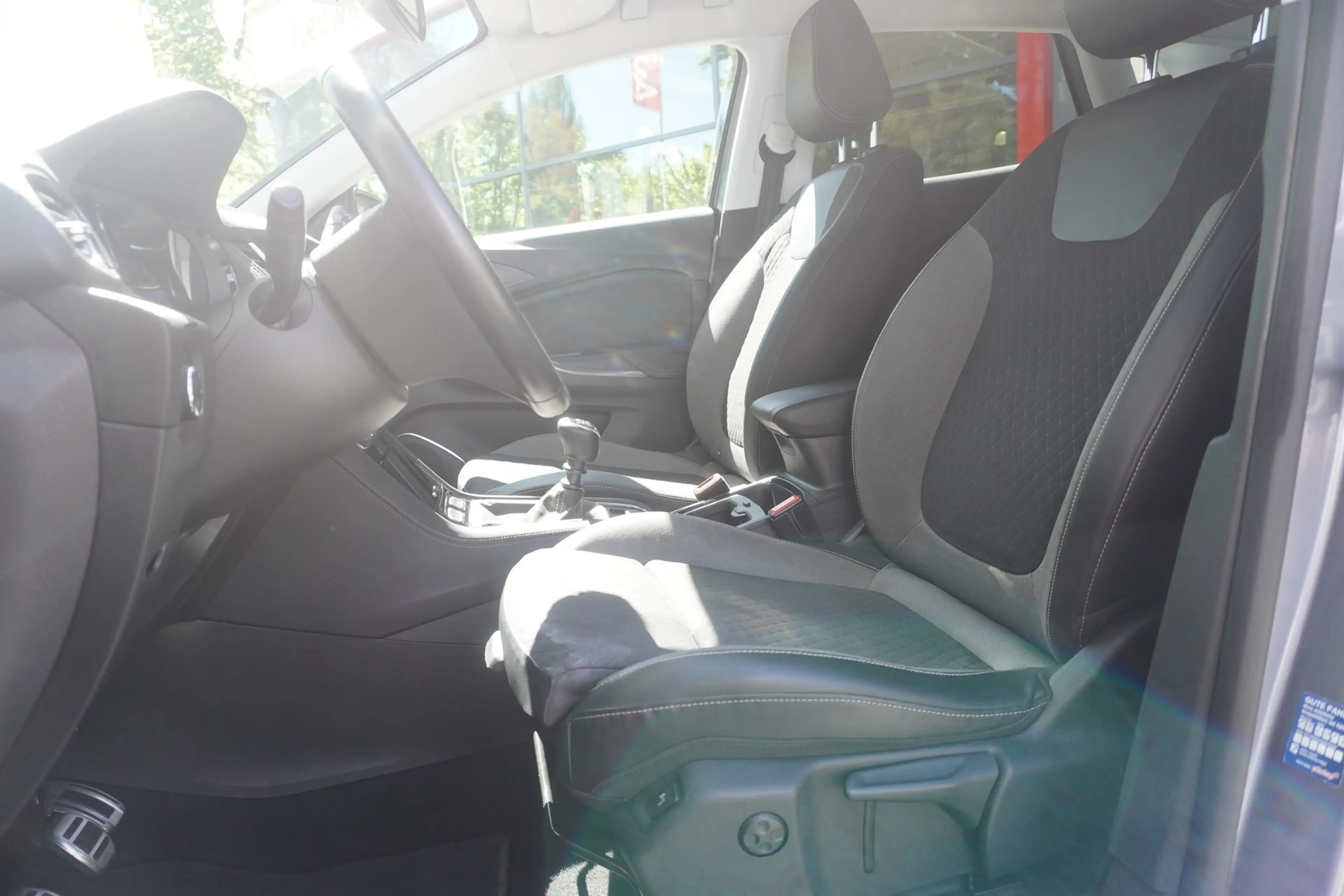 Opel Grandland 1.2 Elegance LED Navi Totwinkel Kamera — photo 11