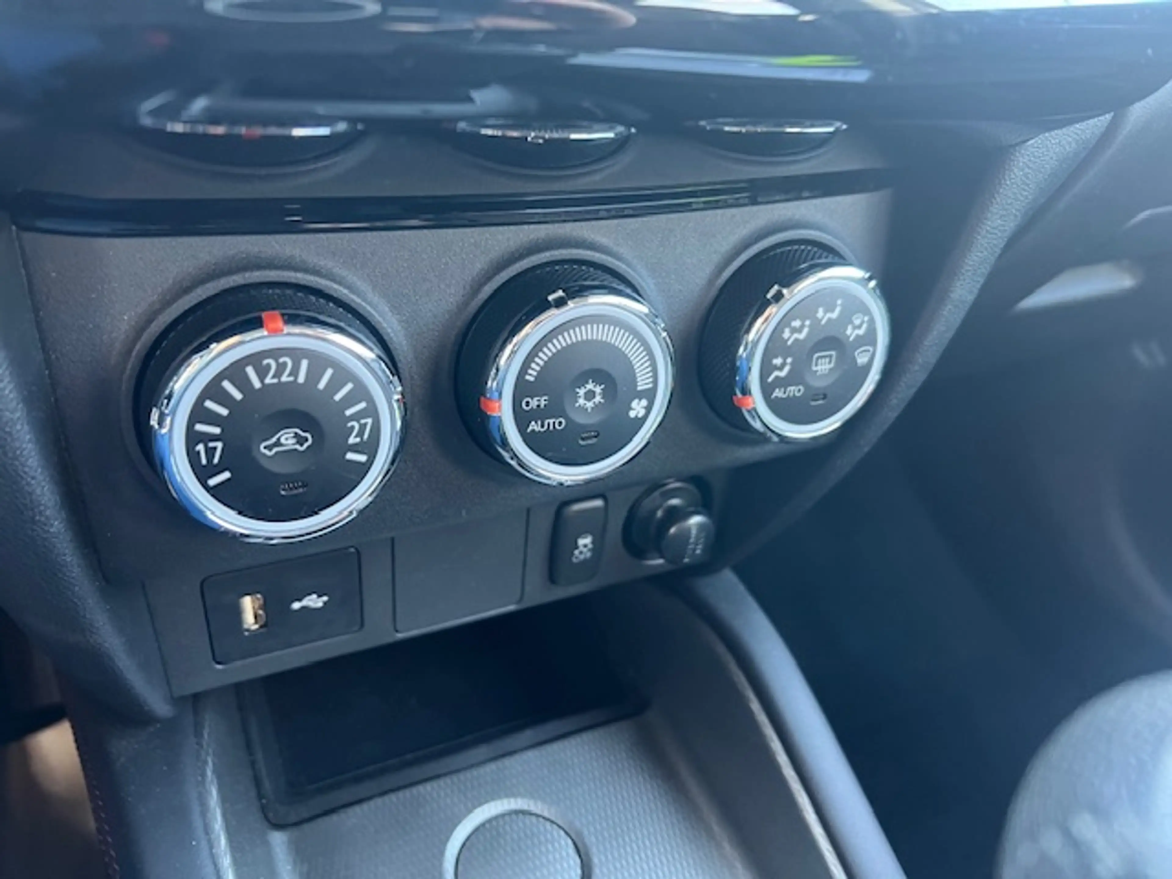 Mitsubishi ASX ASX 1,6 MIVEC 2WD Inform Plus — photo 15
