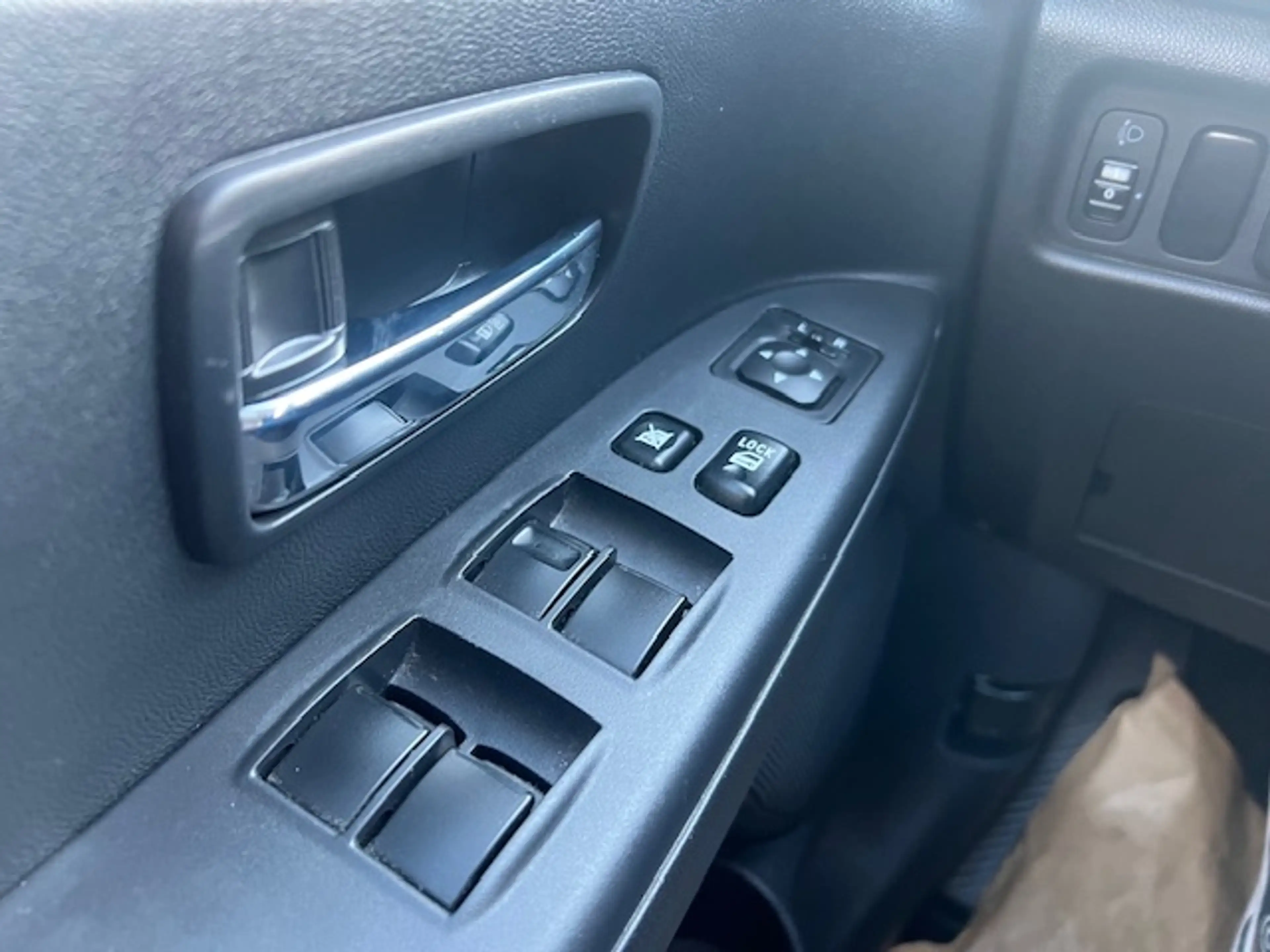 Mitsubishi ASX ASX 1,6 MIVEC 2WD Inform Plus — photo 12