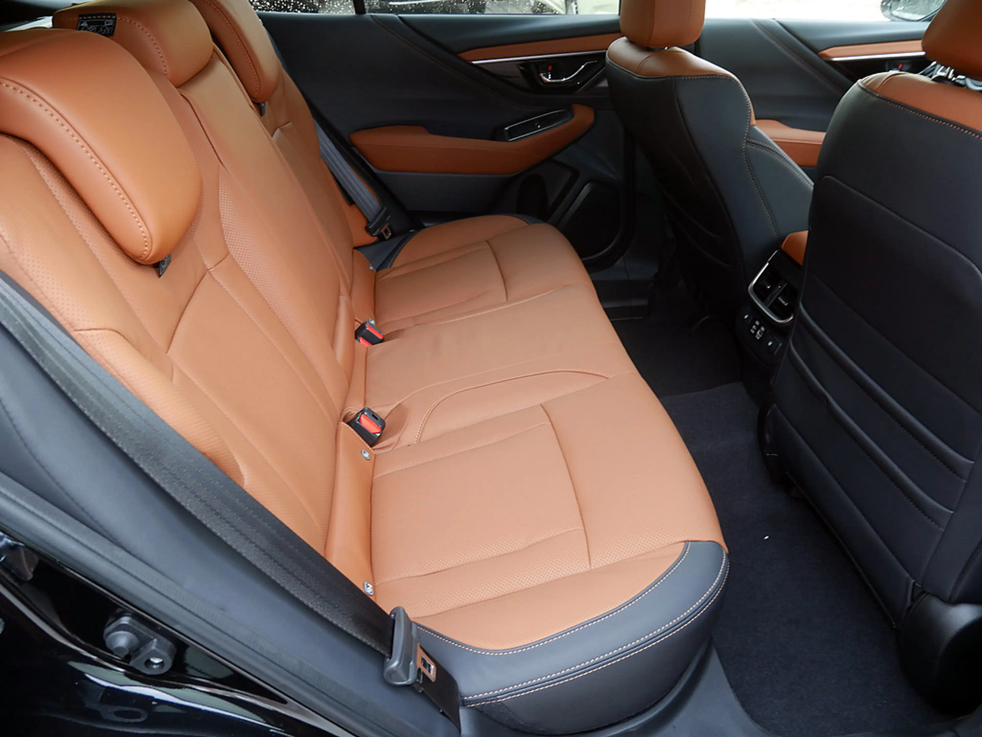 Subaru OUTBACK 2.5i Platinum SHZ KAMERA HGSD ACC LED — photo 10