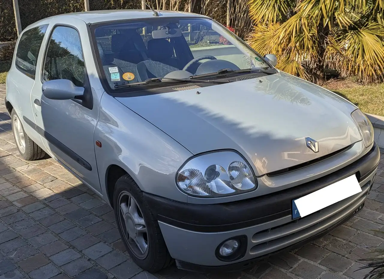 Renault Clio 1.4i 16V SI