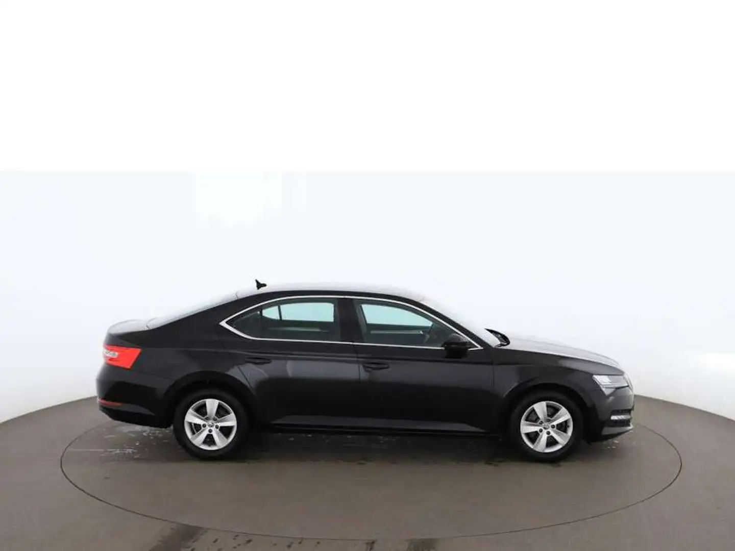 Skoda Superb 1.5 TSI ACT Ambition LED NAVI TEMP R-CAM Black - 2