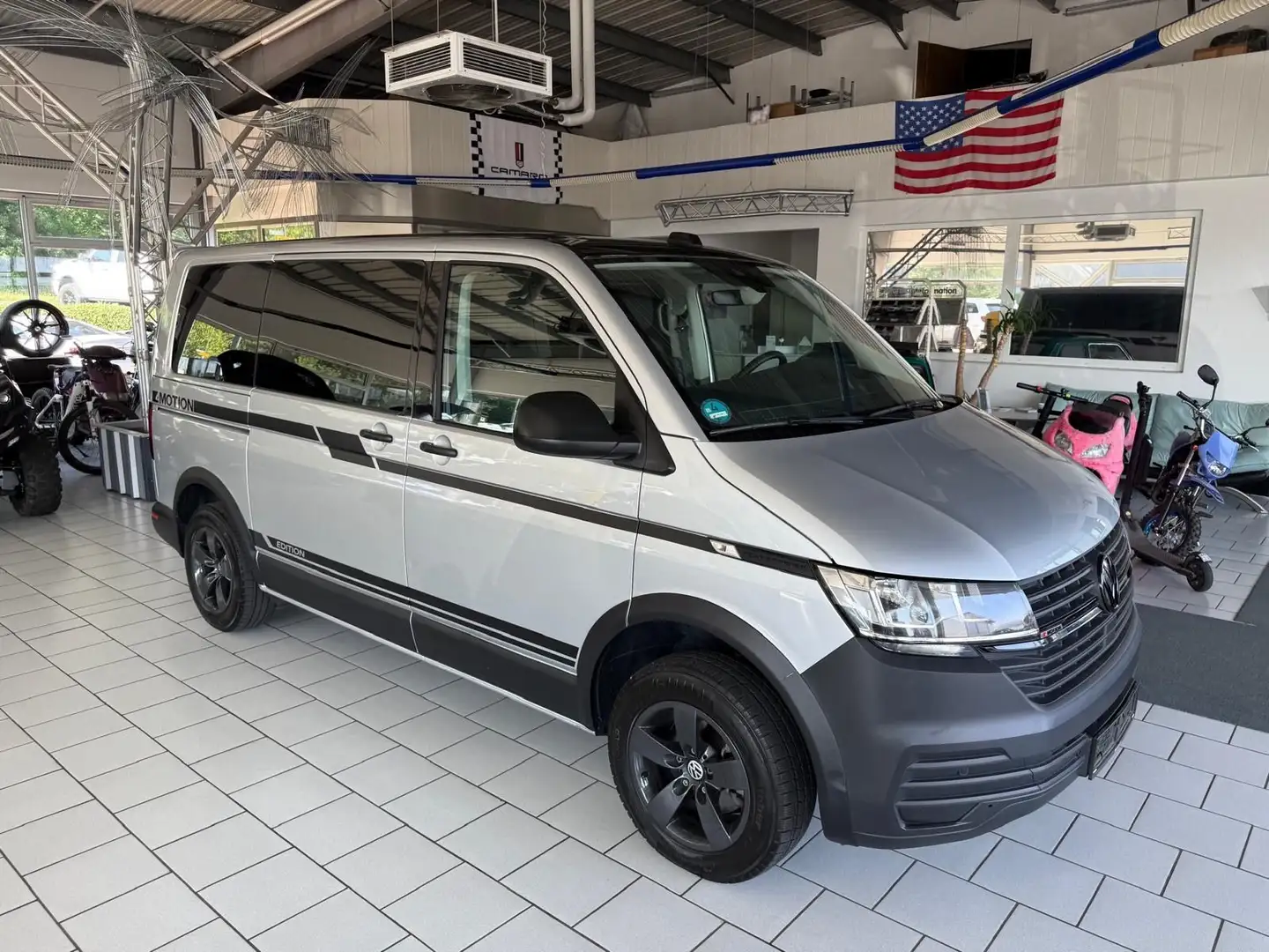 Volkswagen T6 Transporter T6.1 Transporter 4MOTION 7 Sitzer Automatik Silber - 1