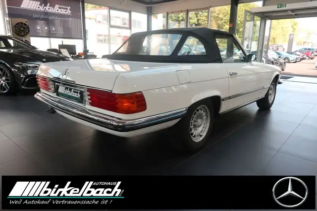Mercedes-Benz SL view 4