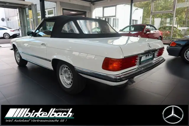 Mercedes-Benz SL view 2