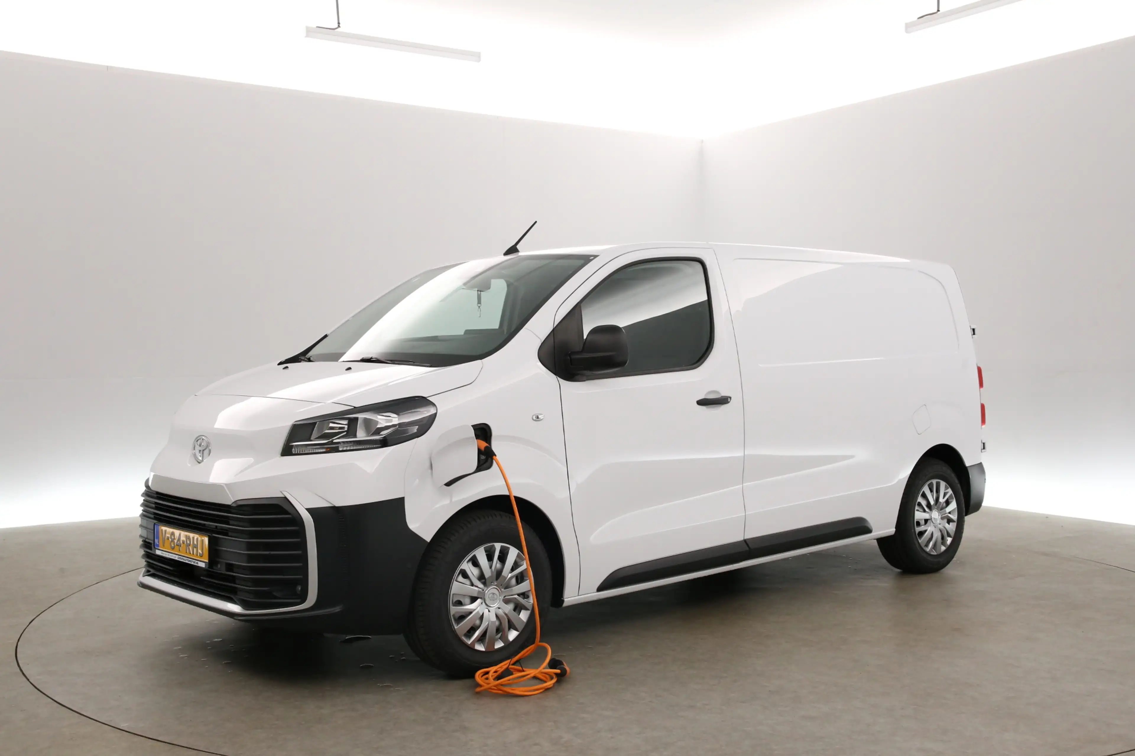 Opel Vivaro-e Toyota PROACE Electric Worker 75 kWh Long Range L2 — photo 10