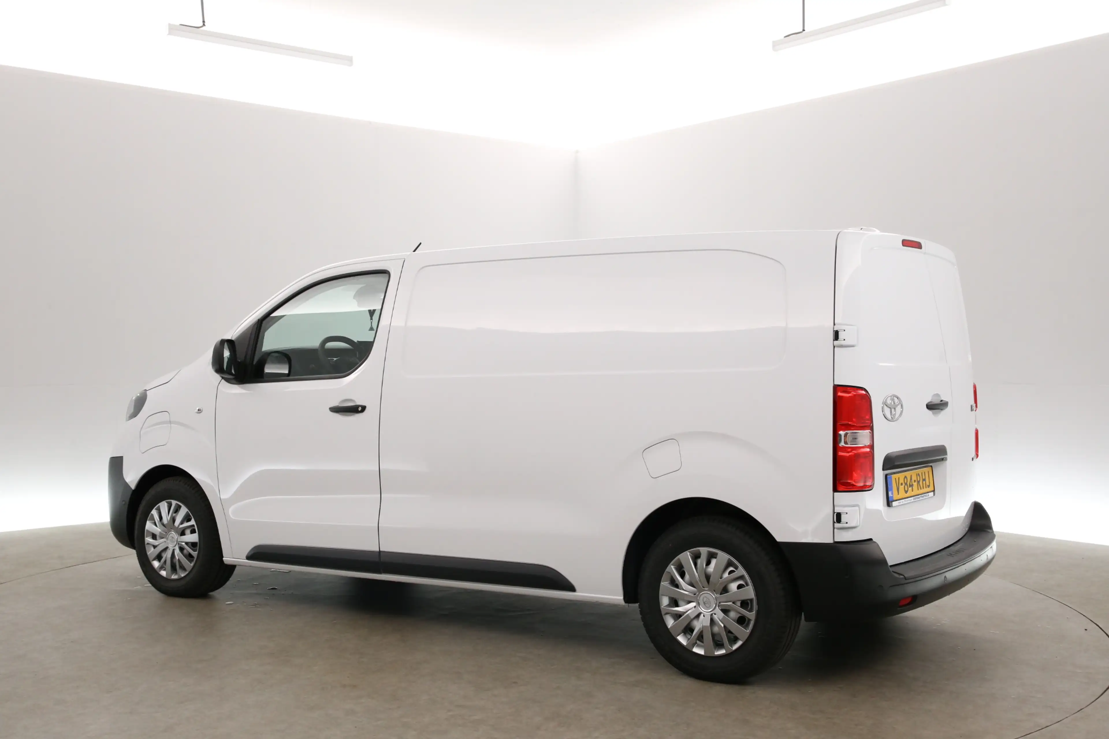 Opel Vivaro-e Toyota PROACE Electric Worker 75 kWh Long Range L2 — photo 4